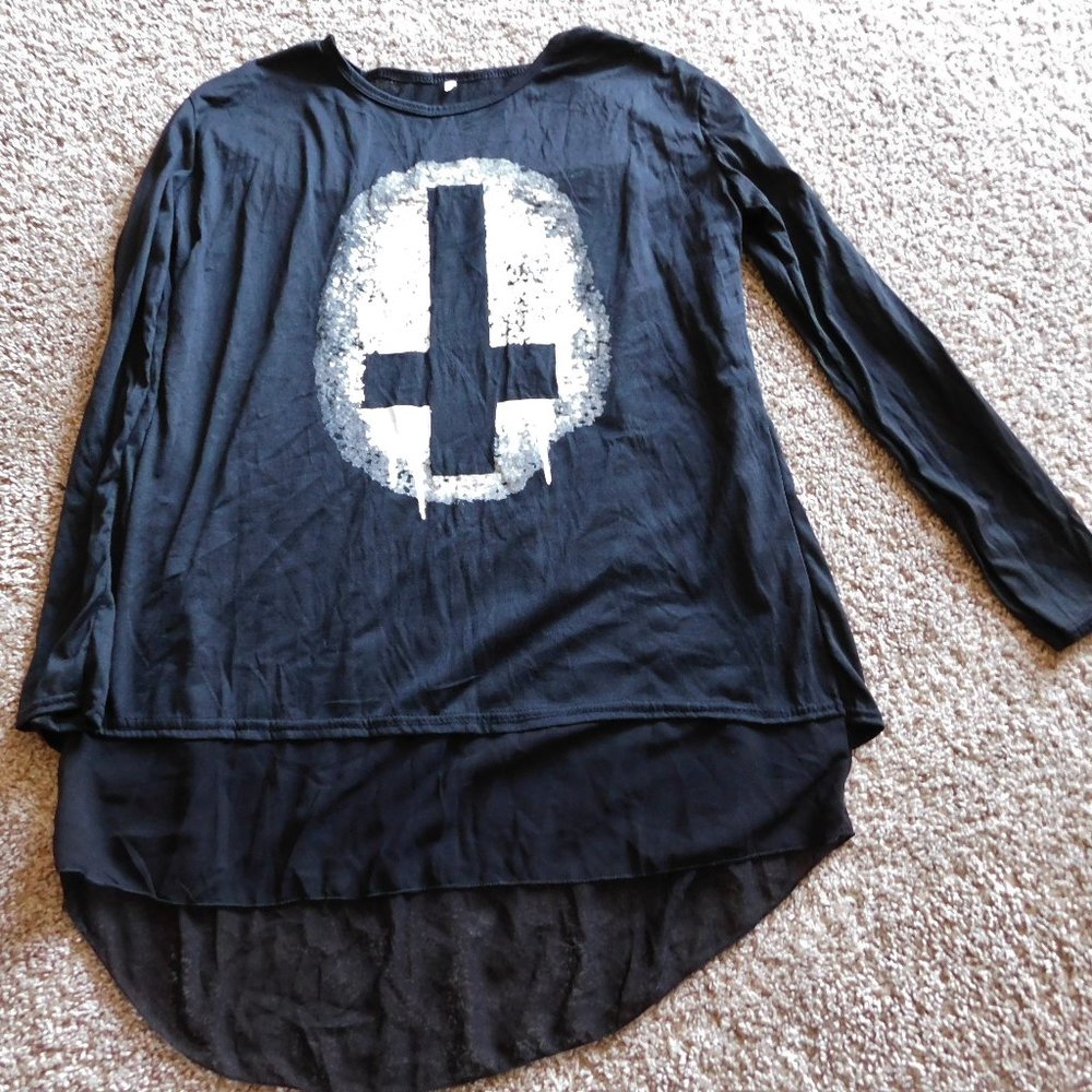 Gothic Long Tail, Long sleeved shirt